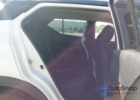 2018 Nissan Kicks Sr из США, поврежденный, VIN 3N1CP5CU3JL535688